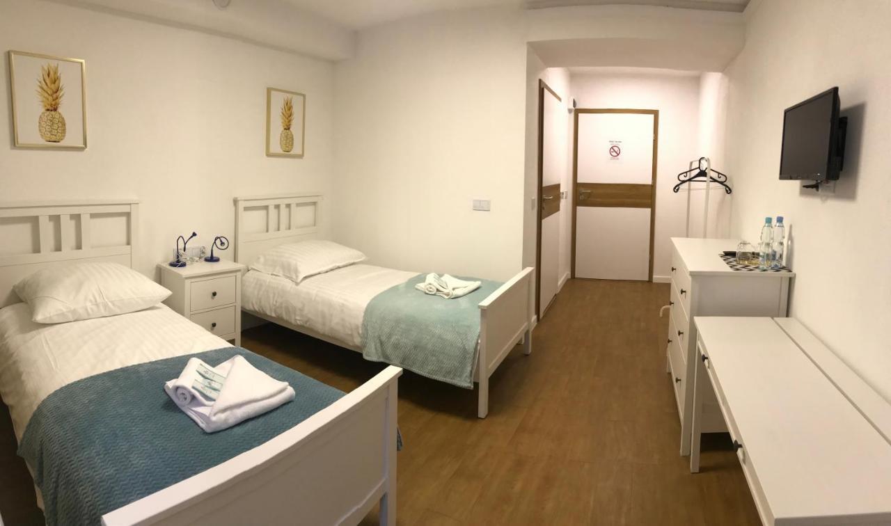 Stara Szwajcaria Bed and Breakfast Gliwice Eksteriør billede